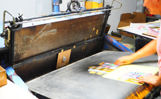 半自動(dòng)切模機(jī)